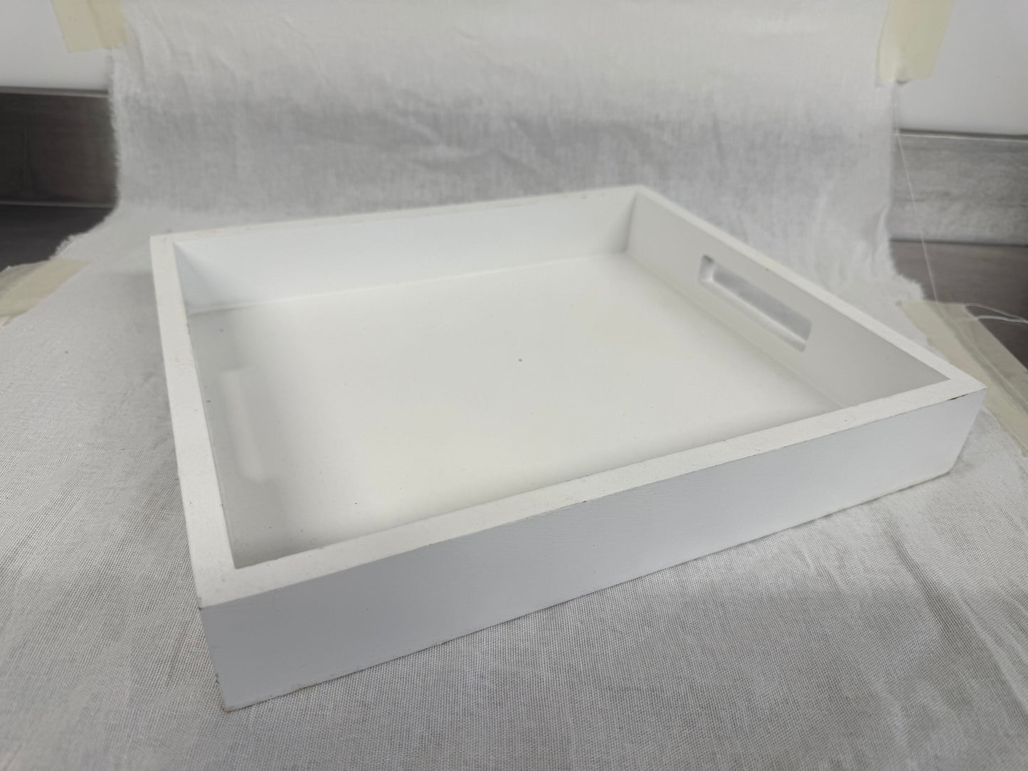 Plateau blanc à rebord